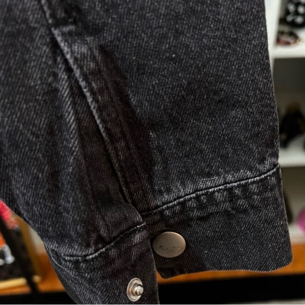 Black Denim Ruffled Jacket - Picture 6 of 7